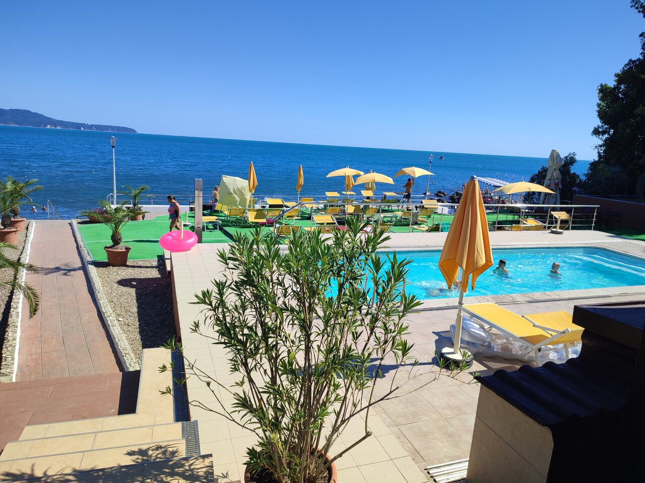 Гостиница Green Apple Небуг-86