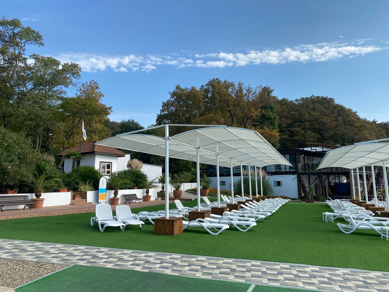 Гостиница Green Apple Небуг