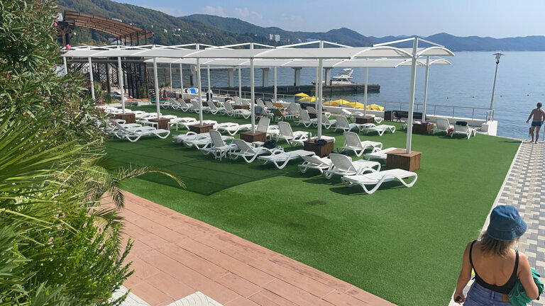 Гостиница Green Apple Небуг-50