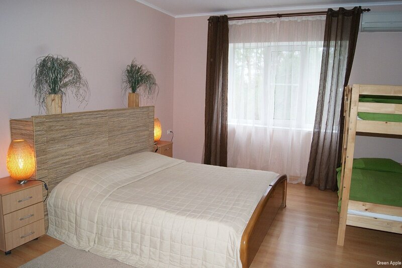 Гостиница Green Apple Небуг-170