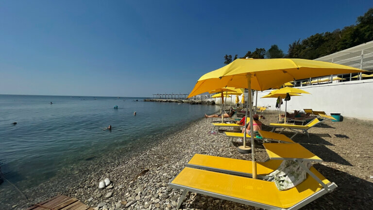 Гостиница Green Apple Небуг-123