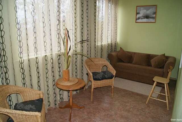 Гостиница Green Apple Небуг-145