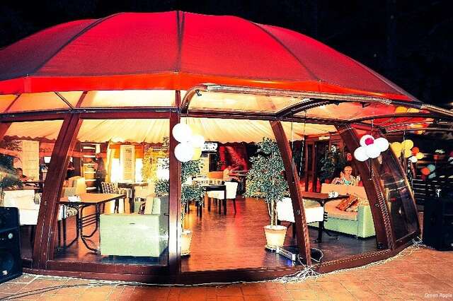 Гостиница Green Apple Небуг-121