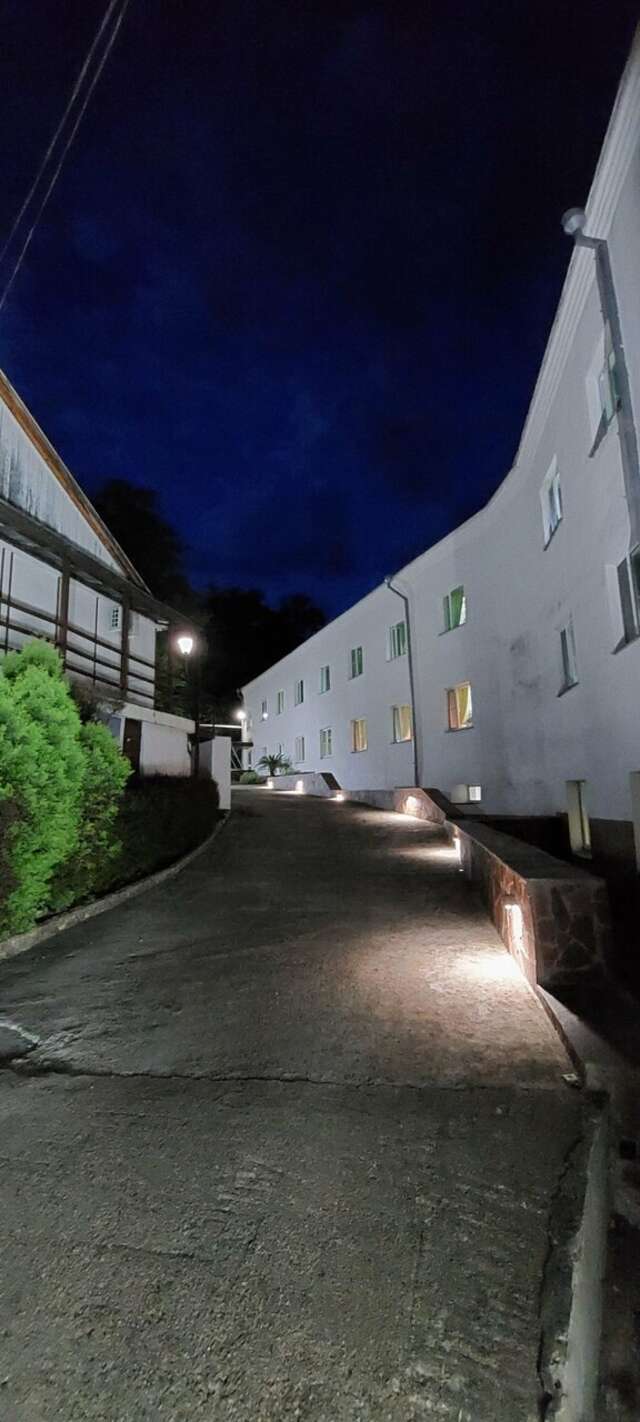 Гостиница Green Apple Небуг-53