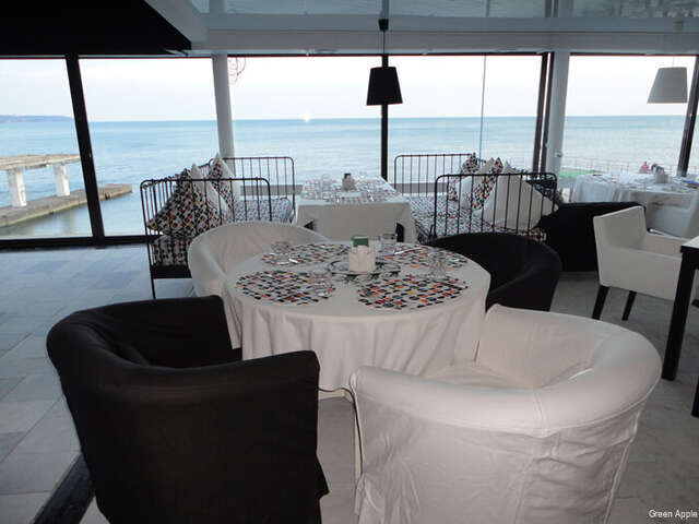 Гостиница Green Apple Небуг-170