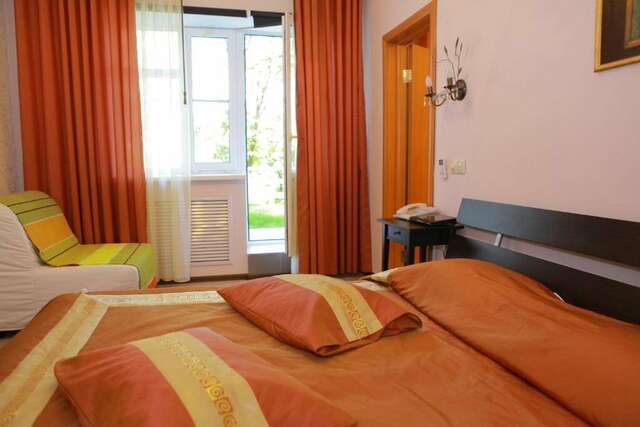 Гостиница Green Apple Небуг-12