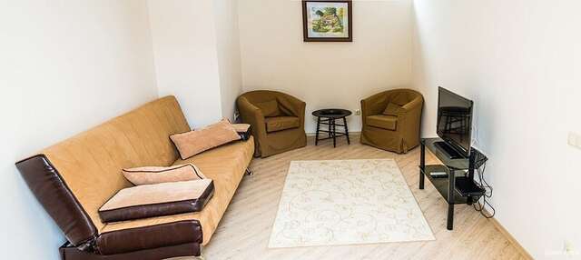 Гостиница Green Apple Небуг-117