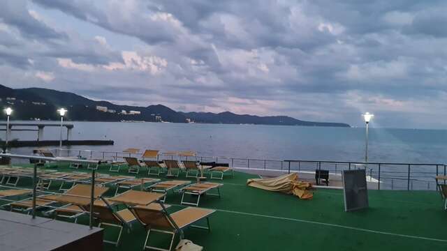 Гостиница Green Apple Небуг-141