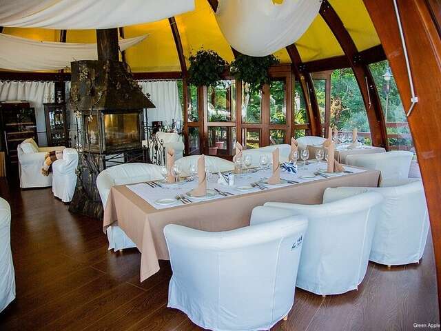 Гостиница Green Apple Небуг-100